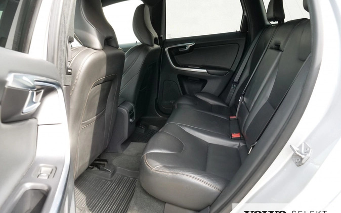 Volvo XC 60 cena 105900 przebieg: 107360, rok produkcji 2017 z Miejska Górka małe 704